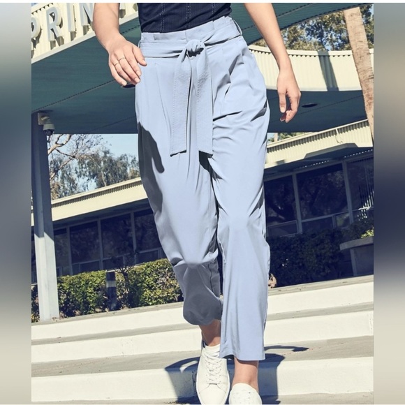 Athleta Pants - Athleta Skyline Pant II Tie Waist Light Blue LightWeight Size 2